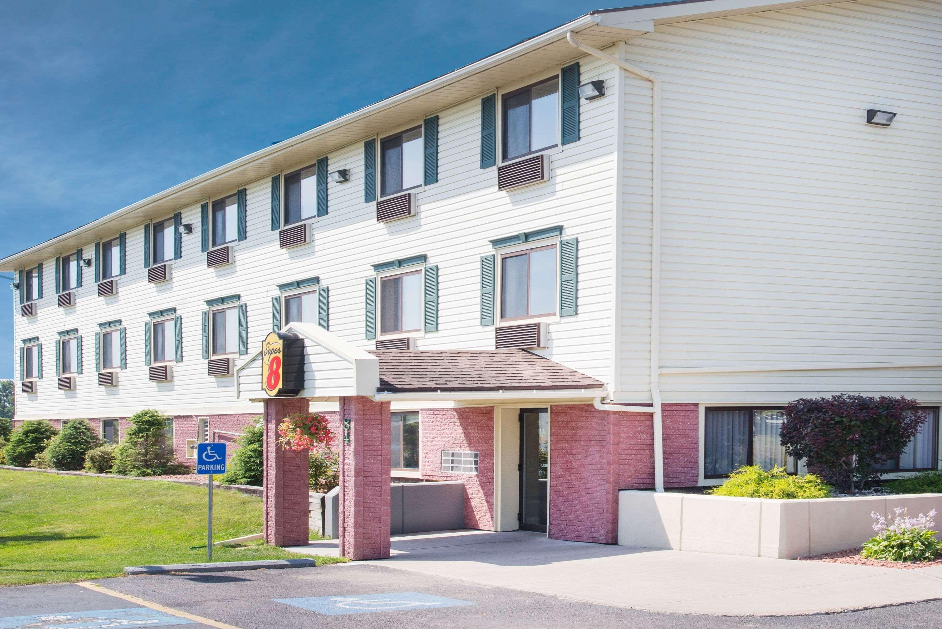 Motel Super 8 By Wyndham Massena Ny Exterior foto